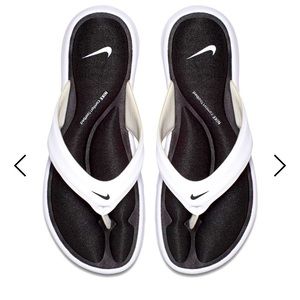 Nike flip flops